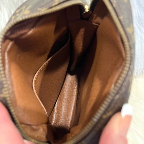 GOOD CONDITION! Authenticated Louis Vuitton Amazon Crossbody Shoulder Bag Purse - Picture 9 of 16